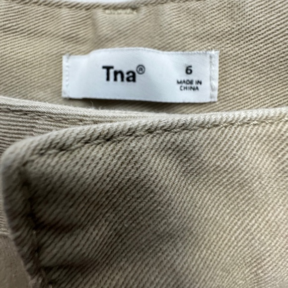 Aritzia TNA Wide Leg Pants Beige - Picture 4 of 10